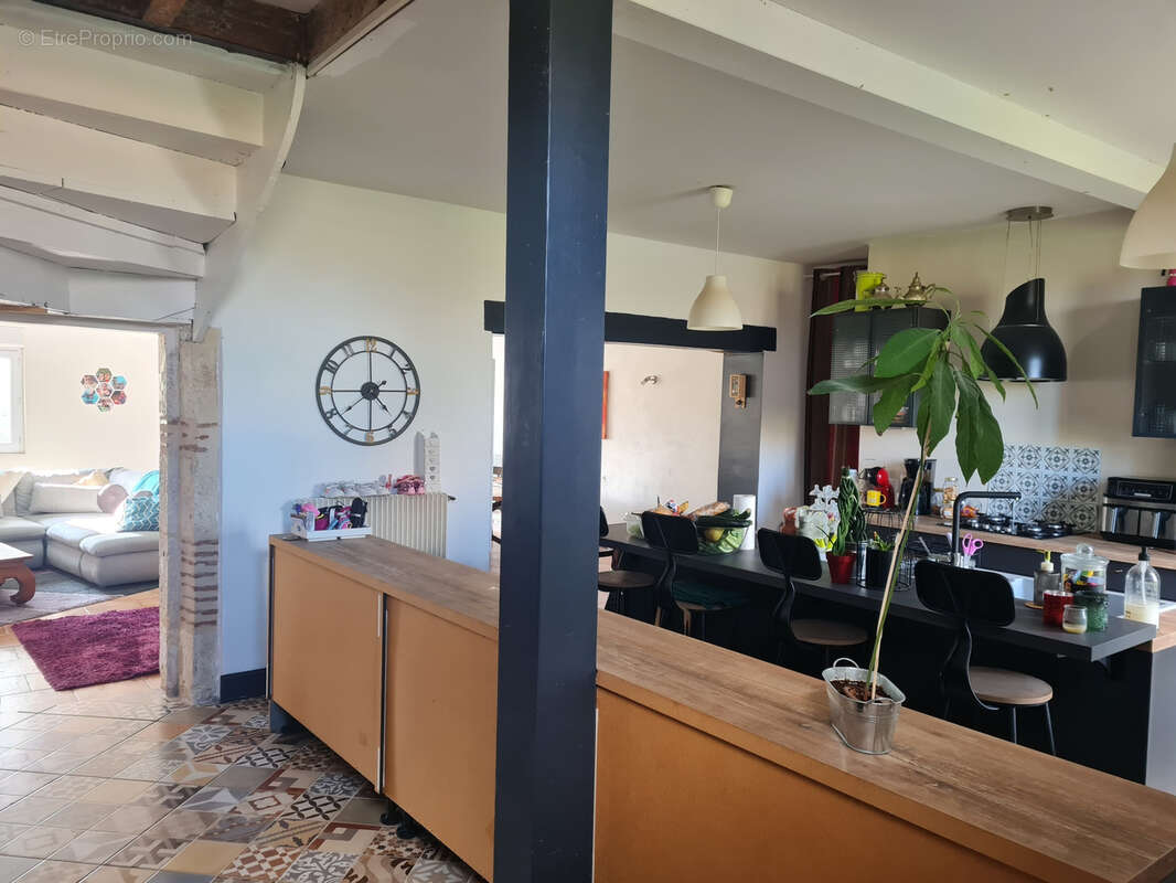 Maison à SAINTE-LIVRADE-SUR-LOT