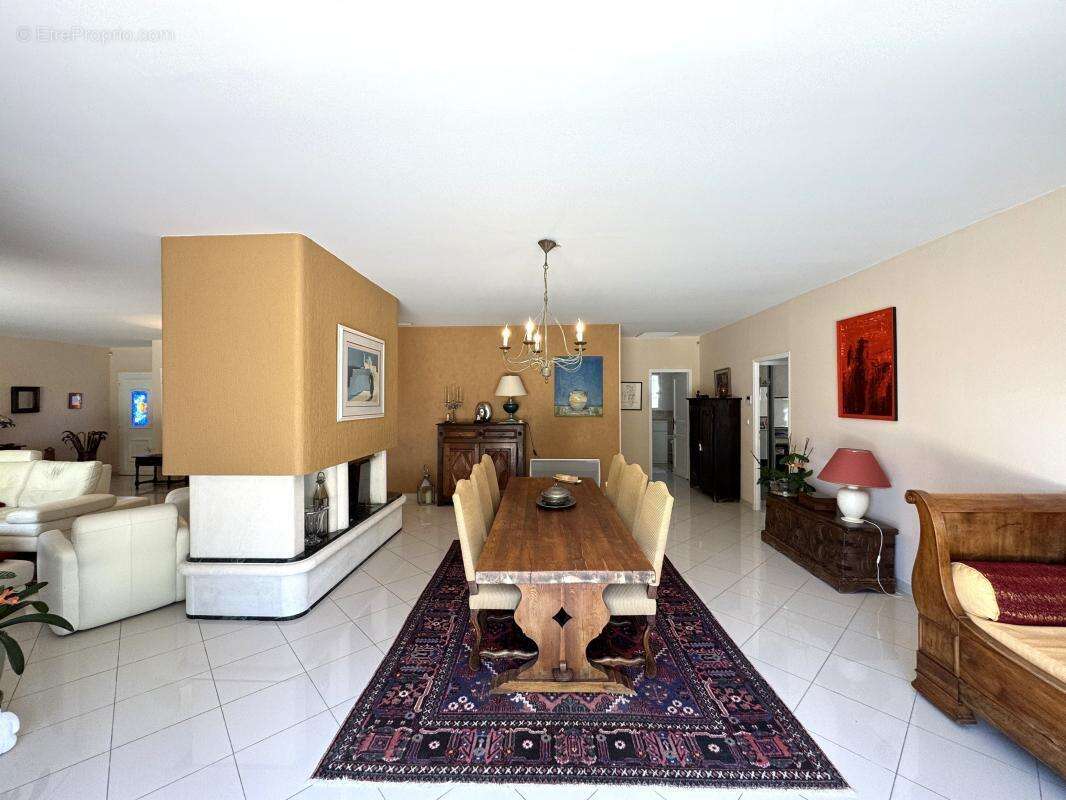 Propriété 179m² avec piscine - 23000m² de terrain - photo 20