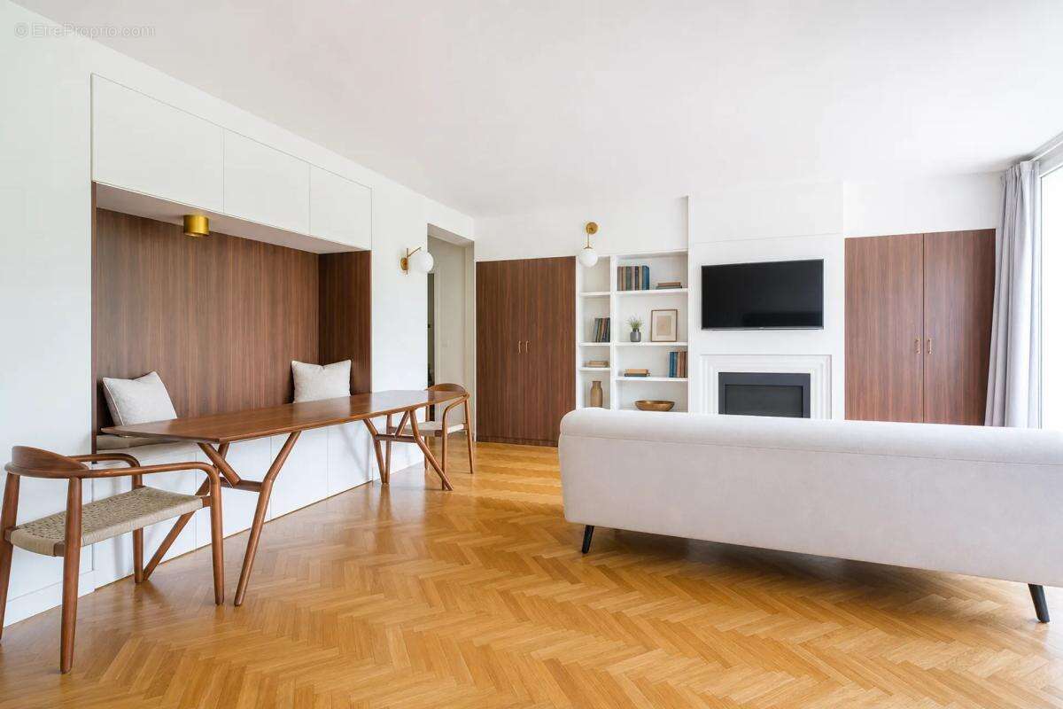 Saint-Cloud - Quartier Val d’Or - 71m² rénové - 3 chambres - Balcon - Gare 4mn - photo 2