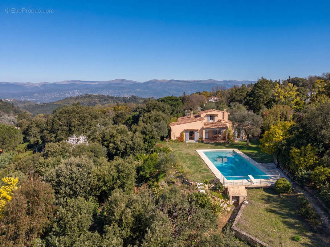 Maison à MANDELIEU-LA-NAPOULE