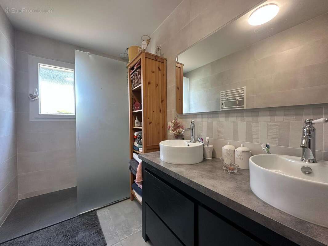 Maison 95 m² à Creon  - photo 7