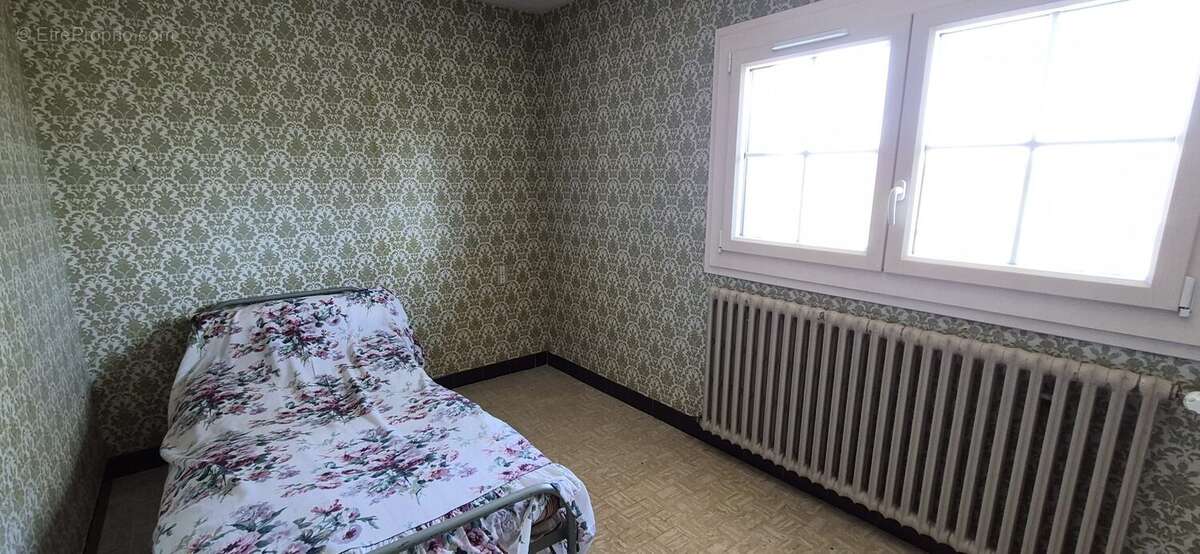 Maison à CHERVES-RICHEMONT