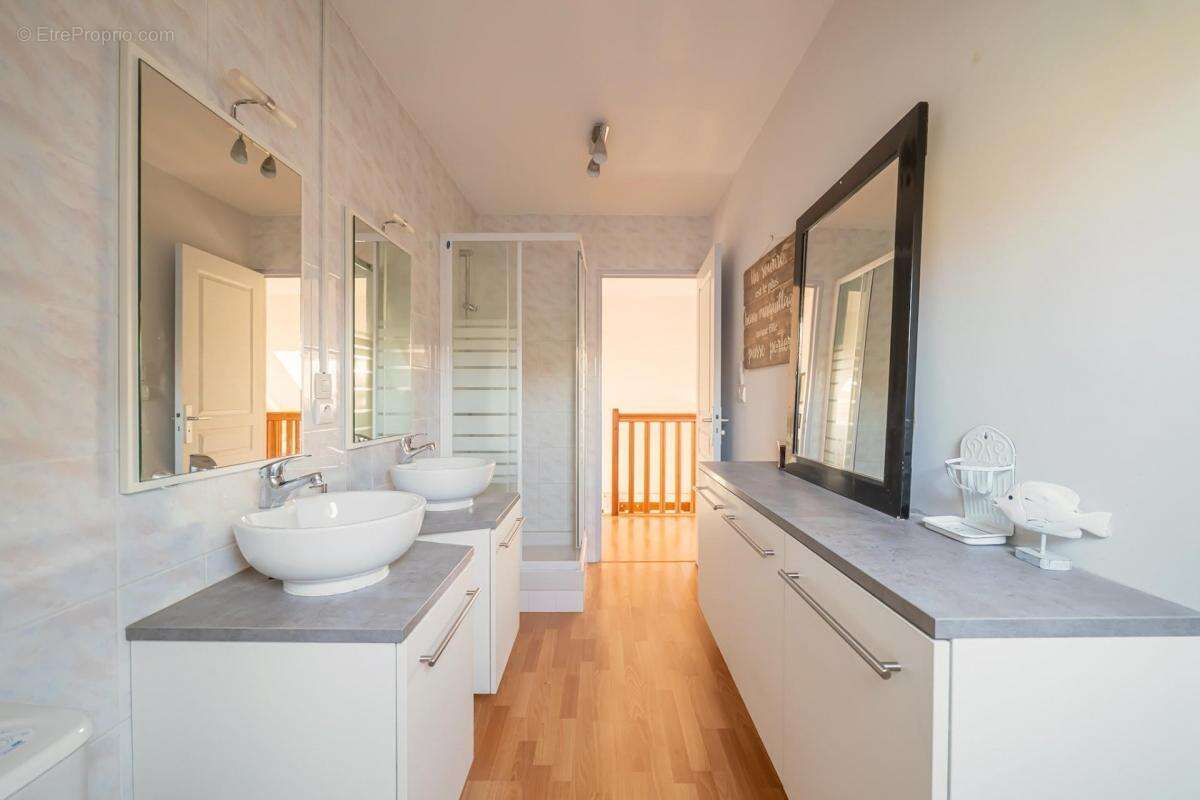 Maison à YVRE-L&#039;EVEQUE