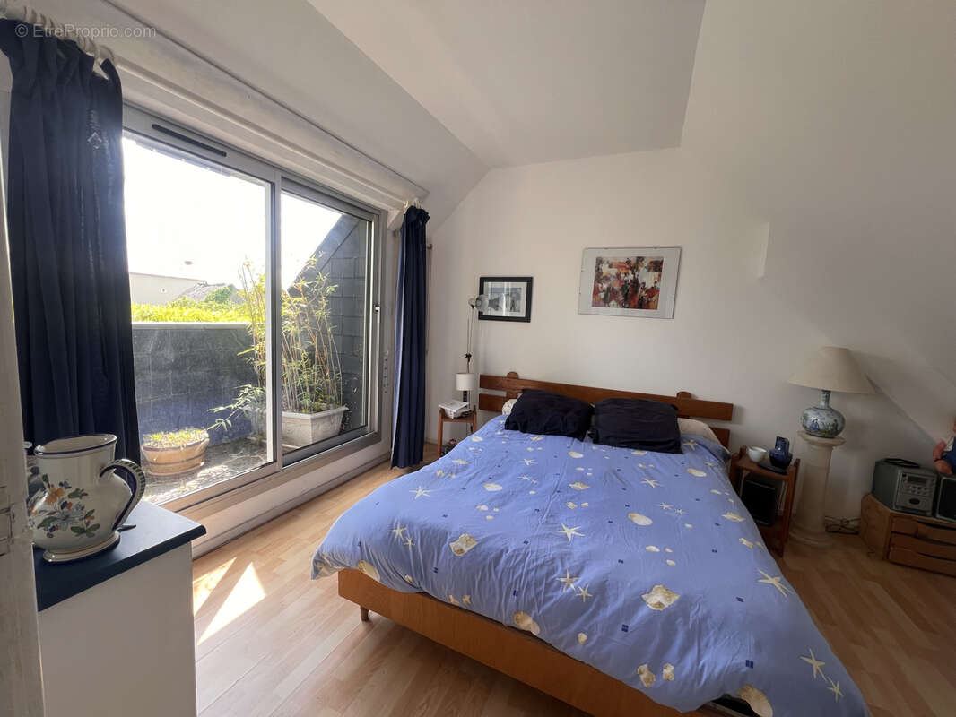 Maison à LA VILLE-AUX-DAMES