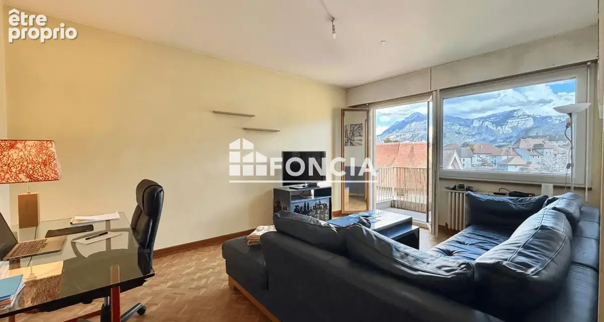 Appartement à LA ROCHE-SUR-FORON