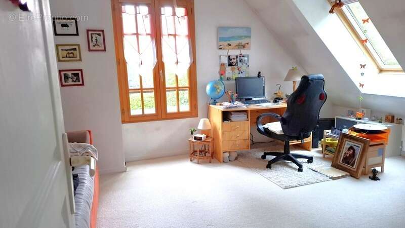 Maison à FEUCHEROLLES