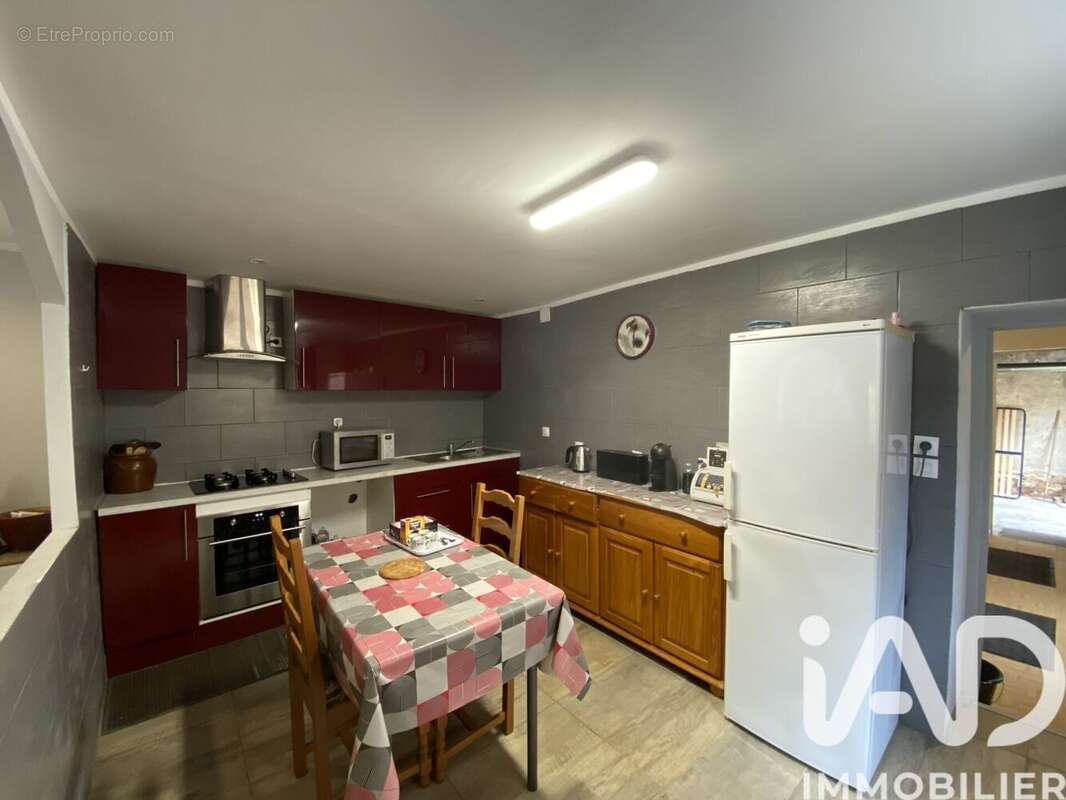 Photo 3