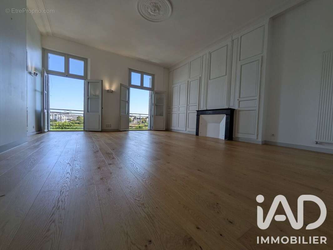 Appartement 100 m² à Saumur  - photo 9