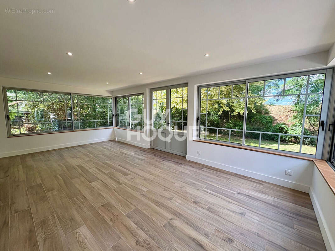 Maison à VILLENAVE-D&#039;ORNON