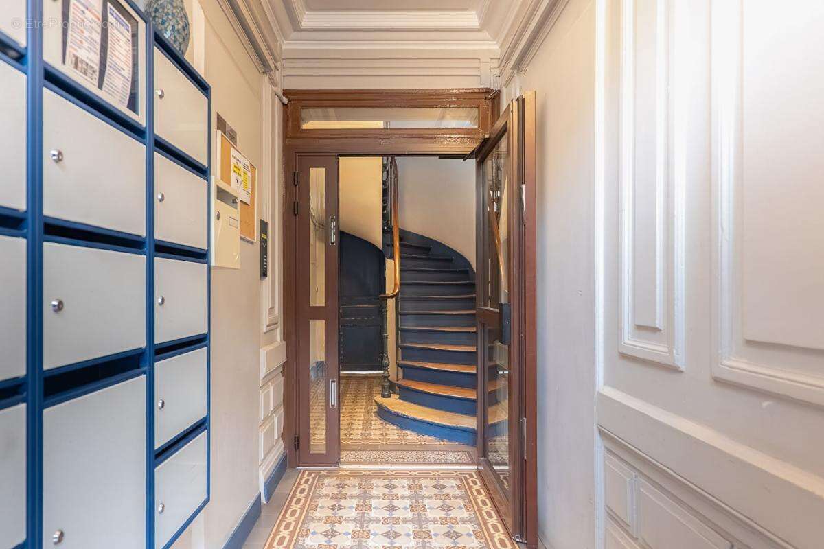 Appartement à MONTROUGE