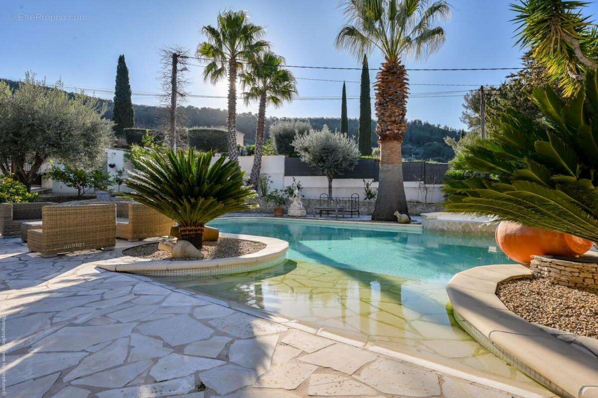 Villa avec piscine  CEYRESTE (13) - photo 2