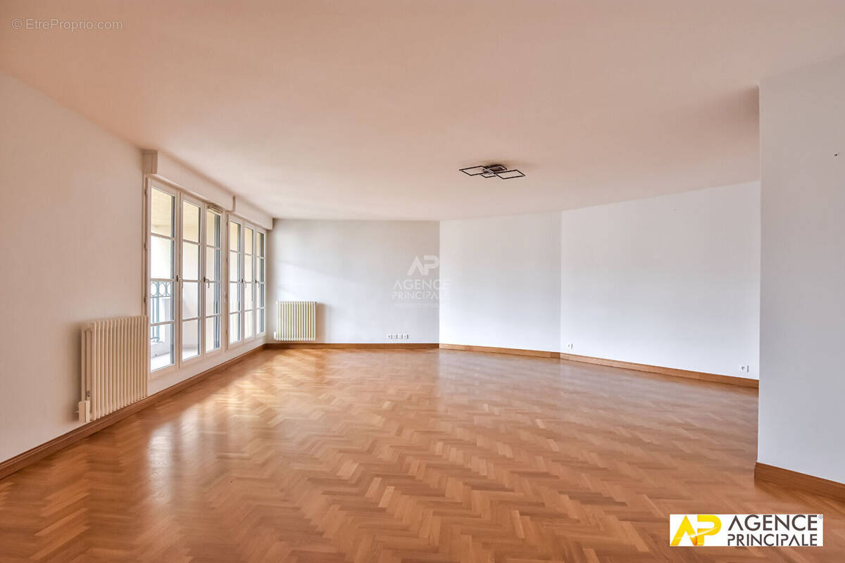 Appartement à MAISONS-LAFFITTE