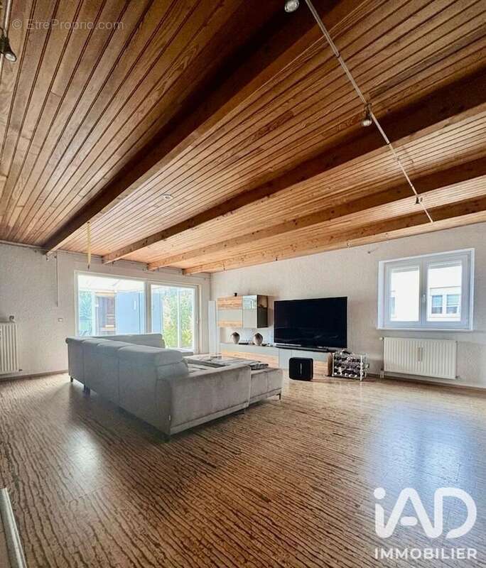 Maison 235 m² à Neunkirchen-Les-Bouzonville  - photo 6
