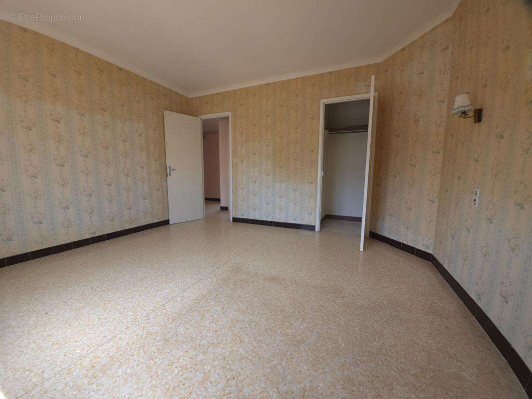 Capendu : maison bourgeoise et studio independant - photo 11