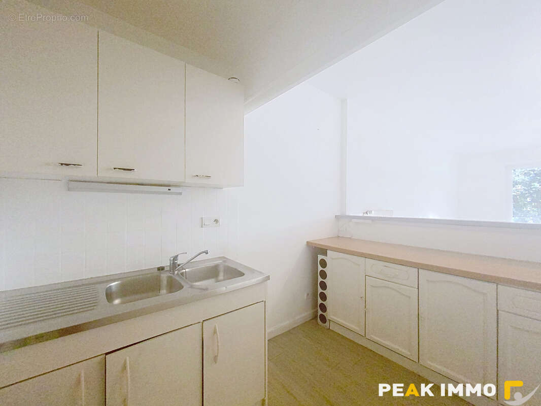 SAINT-JEOIRE-EN-FAUCIGNY   Appartement T3 de 60,75 m2 avec balcons, cave et stationnement - photo 5