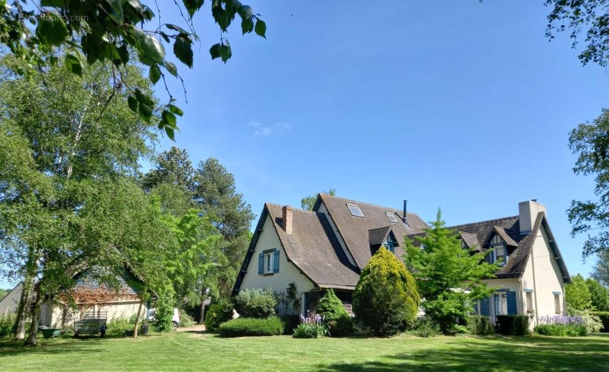 Maison à SAINT-PIERRE-SUR-DIVES