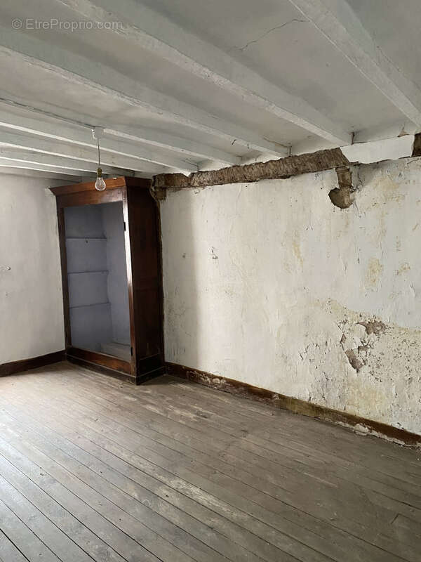 Maison à SAINT-LAURENT-DE-CERDANS