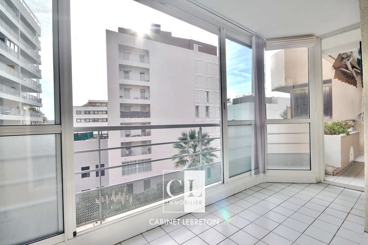 Appartement à MARSEILLE-6E