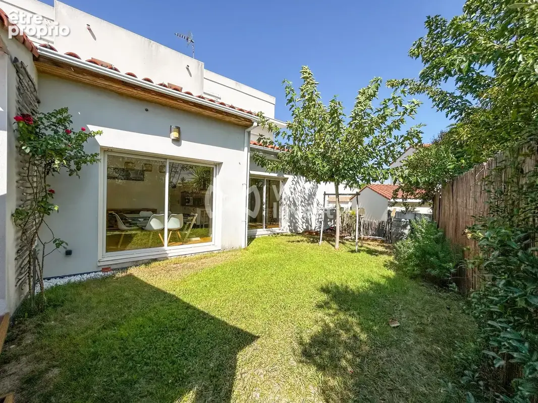 Maison 143 m² à Saint-Aunes  - photo 3