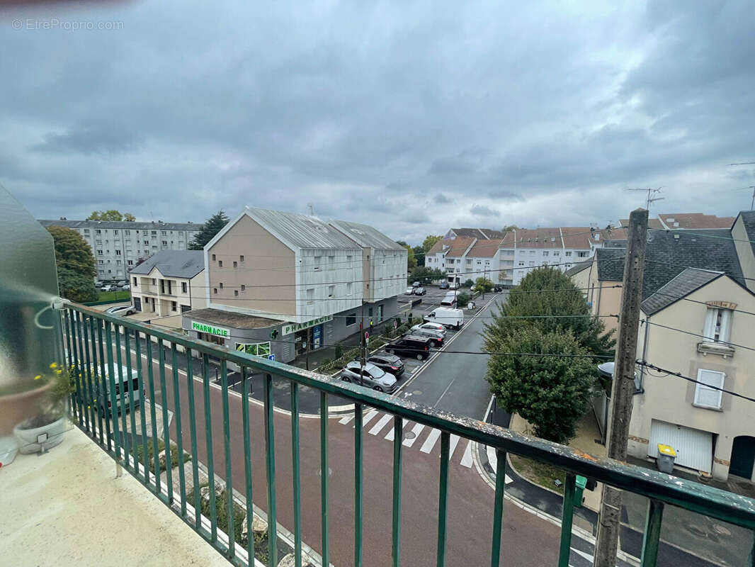 Appartement à FLEURY-LES-AUBRAIS