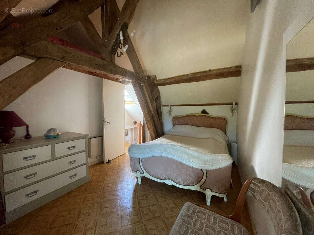 Maison à BEAUMONT-LES-AUTELS