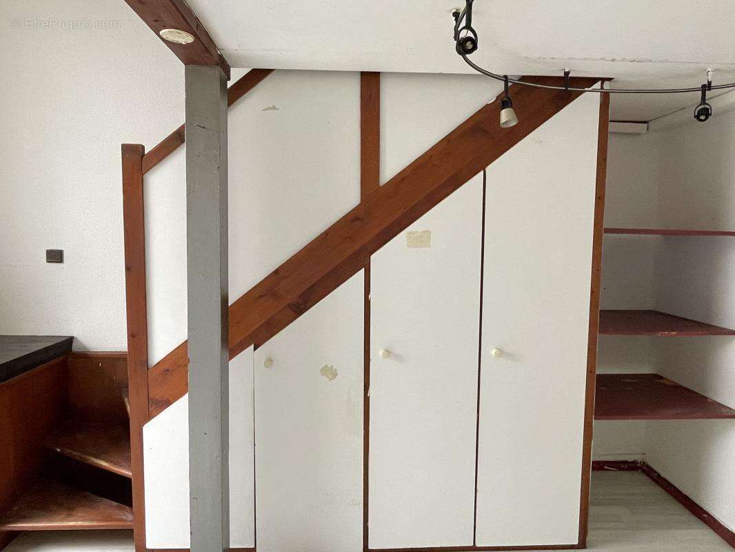 A vendre Studio à rénover entièrement dans le centre de. bordeaux - photo 6
