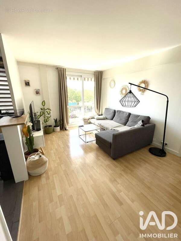 Photo 2 - Appartement à SAINT-MAUR-DES-FOSSES