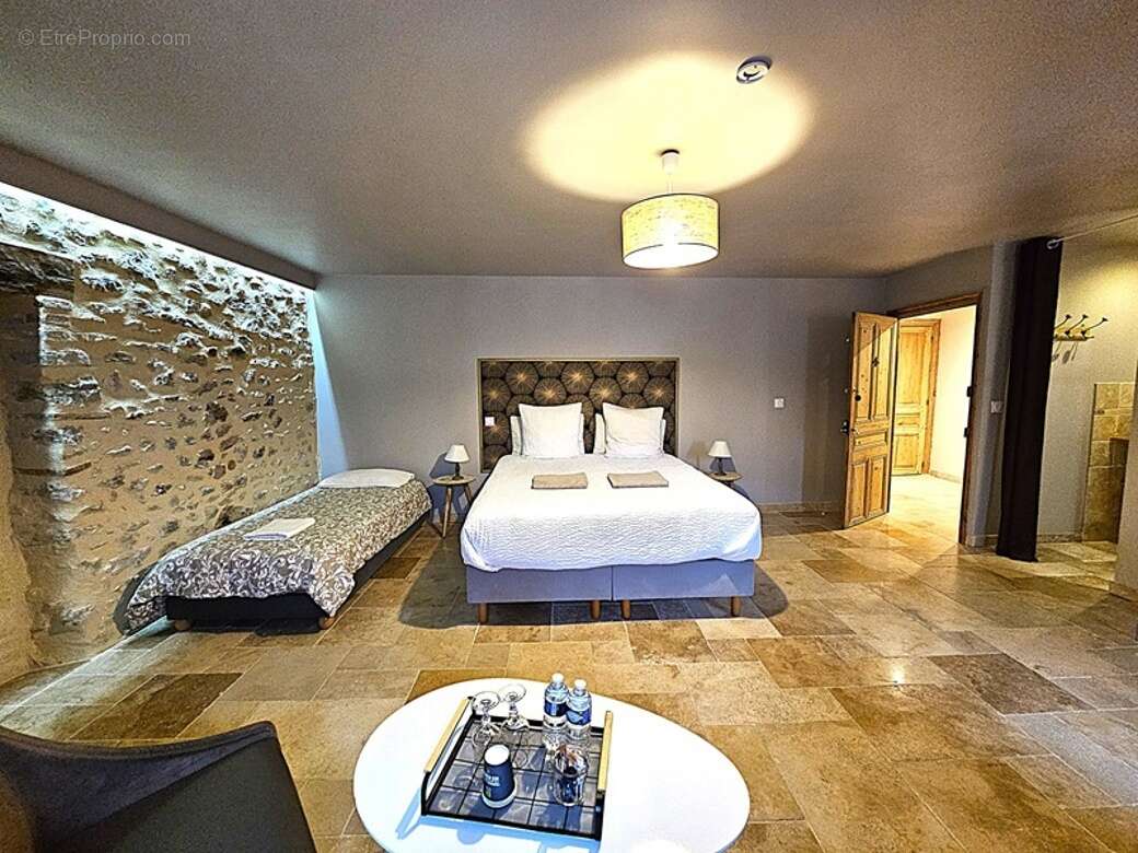 Maison à ROCHEFORT-EN-VALDAINE