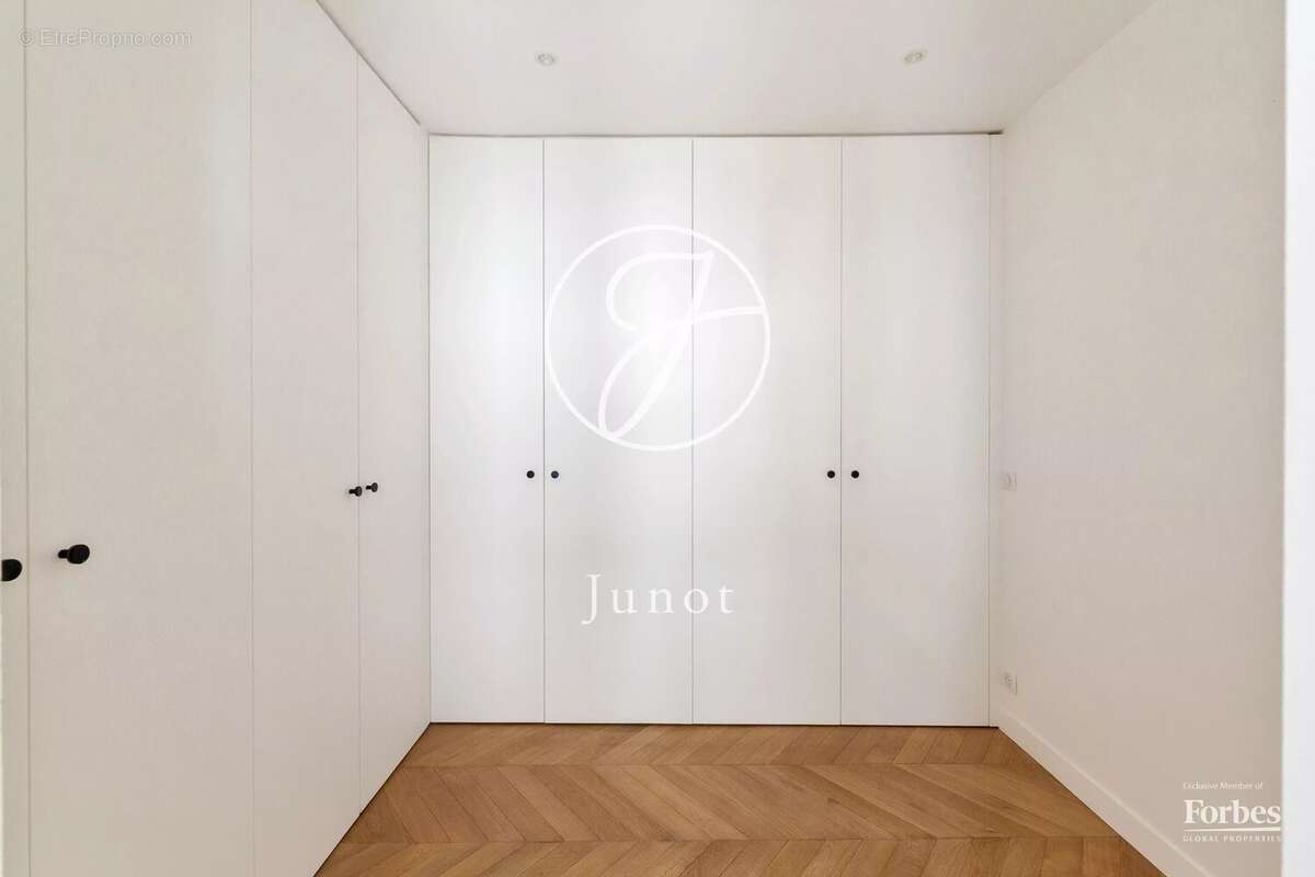 Appartement à PARIS-10E