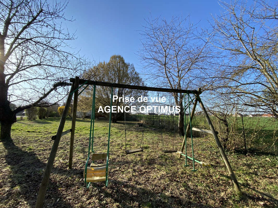 Maison à VILLENEUVE-LA-GUYARD