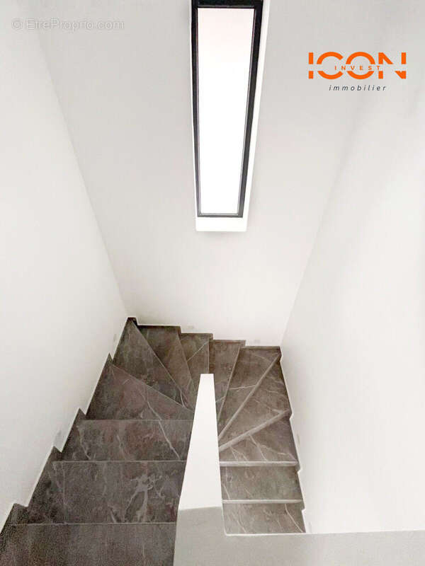 Maison à ROUGEGOUTTE