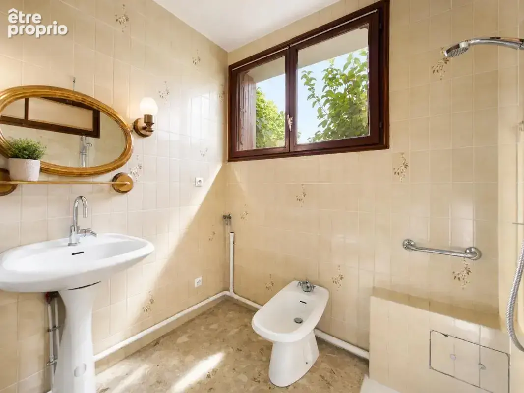 Maison de 8 pièces de 226,7 m² à Valence - photo 10