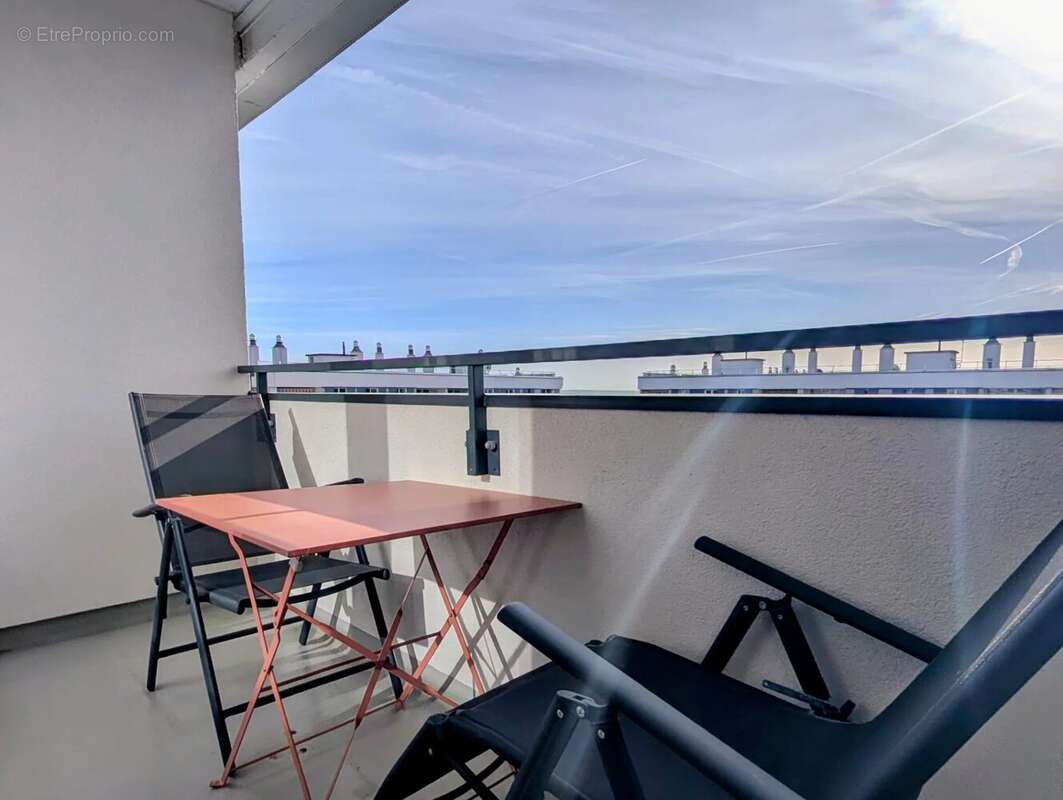 Appartement à LES CLAYES-SOUS-BOIS