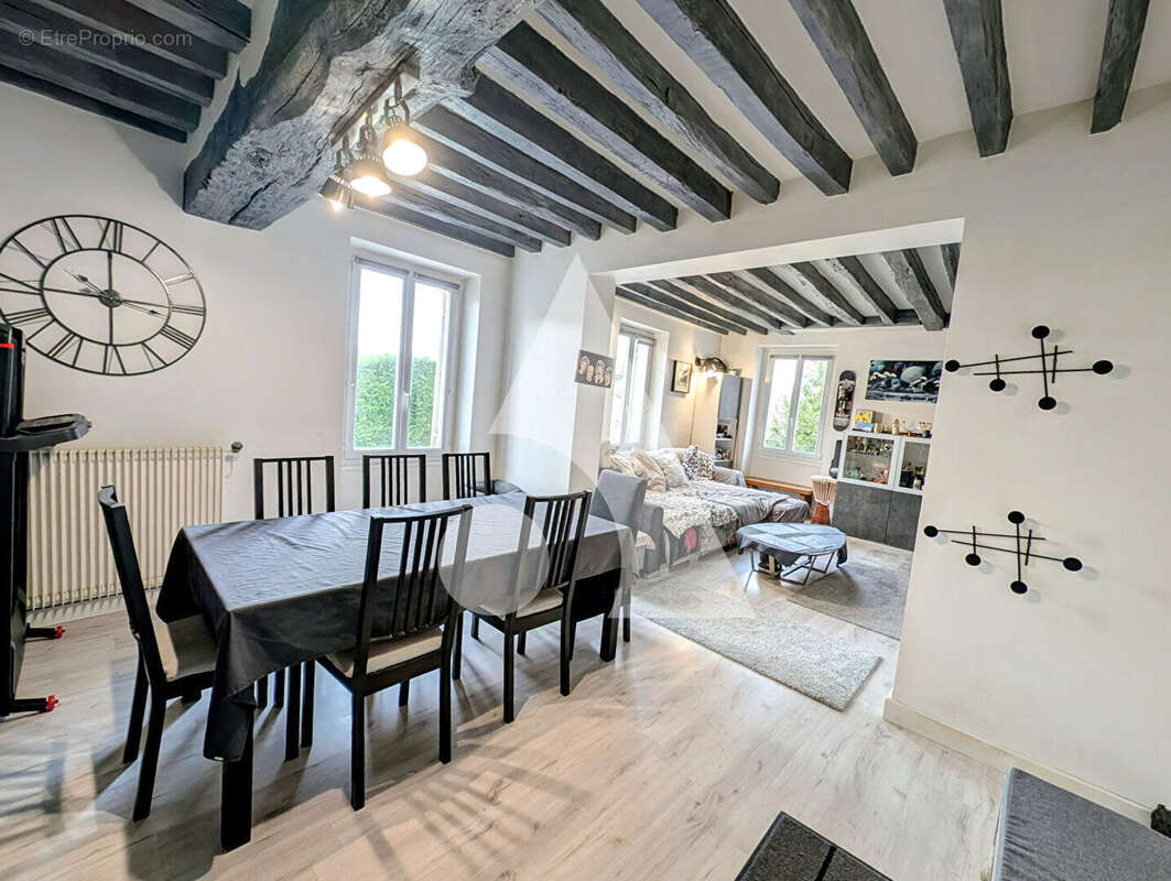 Appartement à LA FRETTE-SUR-SEINE