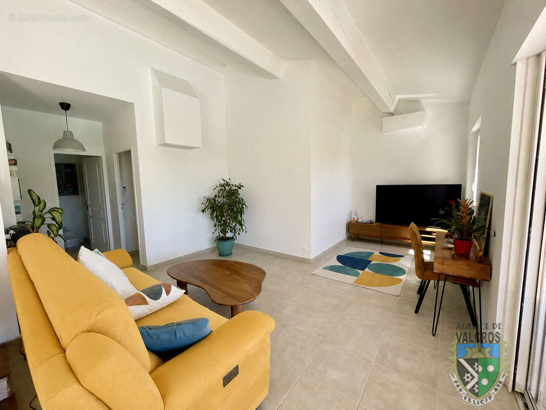 Maison à LA LONDE-LES-MAURES