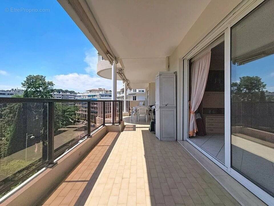 Appartement à LE CANNET