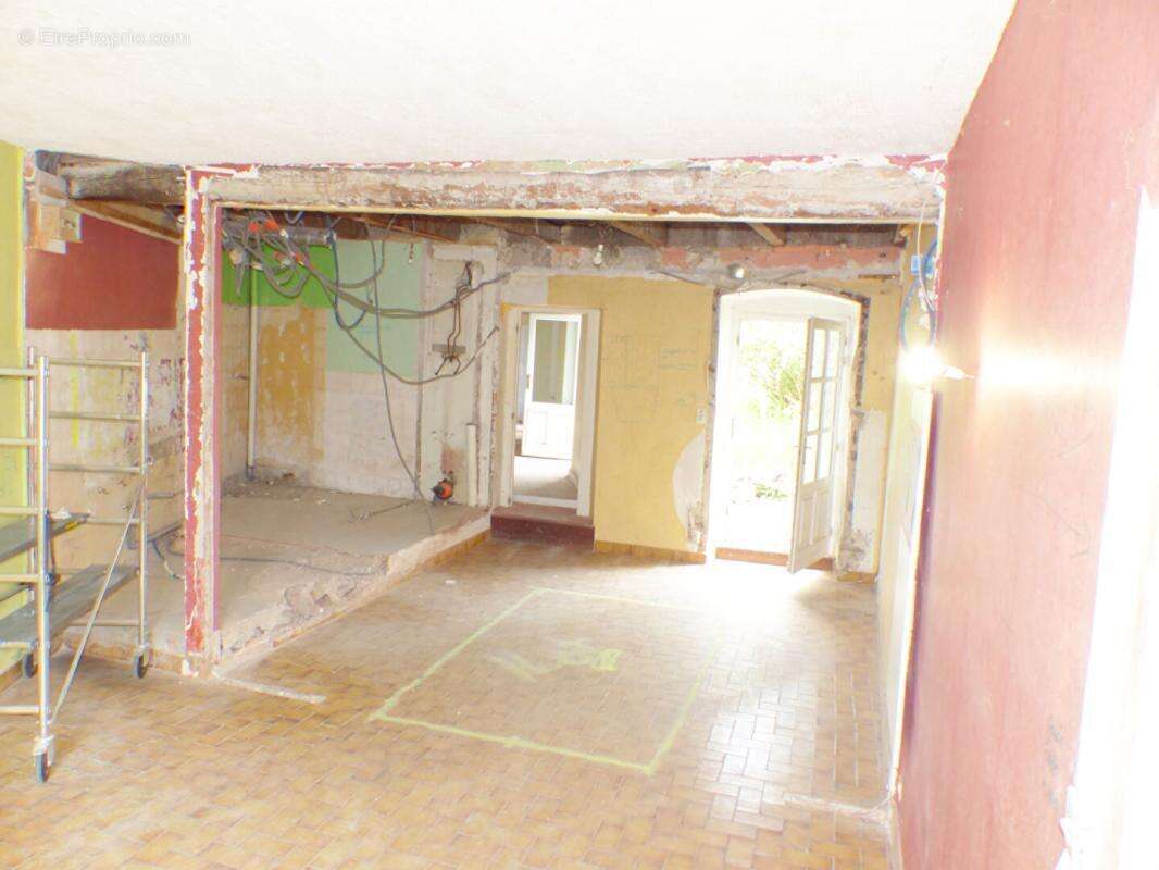 Maison Saint Hostien 11 pièce(s) 225 m2 - photo 3