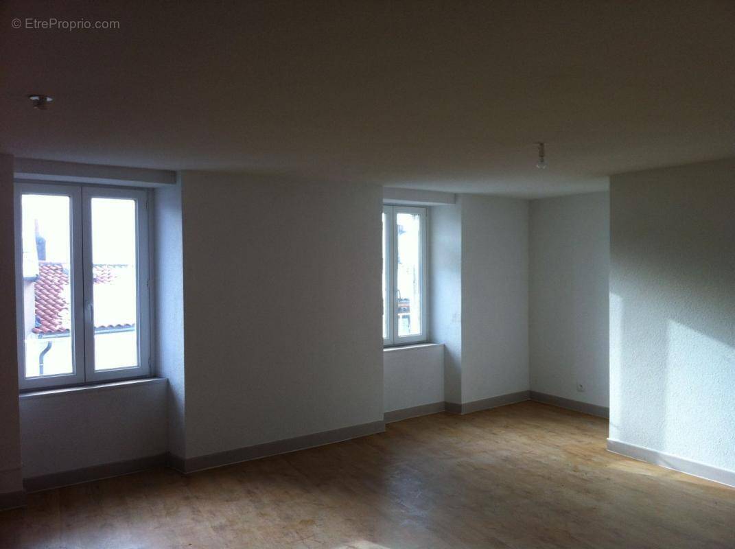 Appartement à THIERS