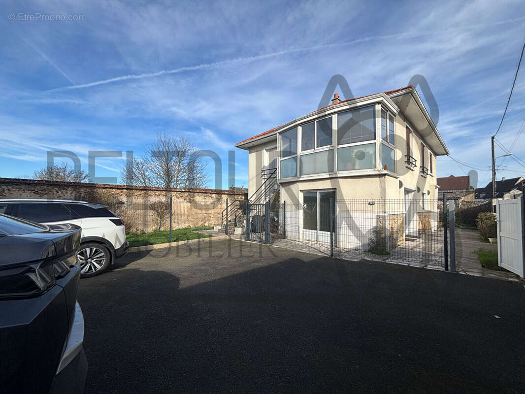 Appartement à FAREMOUTIERS