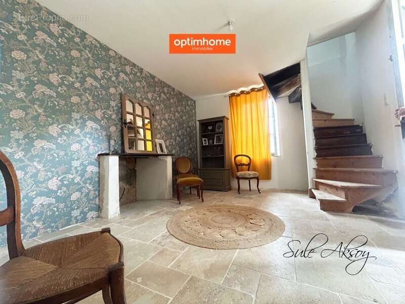 Vente Domaine - Ensemble immobilier du XIXe de 2 bâtiments avec tours, idéal gîtes et chambres d'hôtes - photo 7