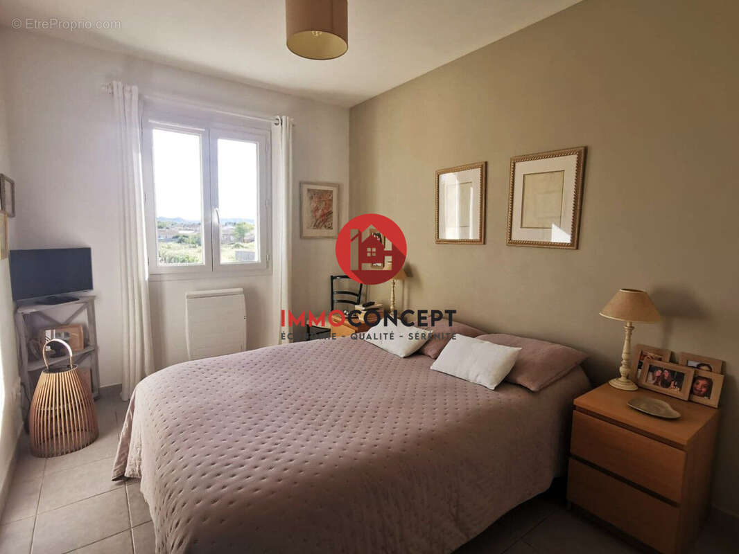 Maison à LAUDUN-L&#039;ARDOISE