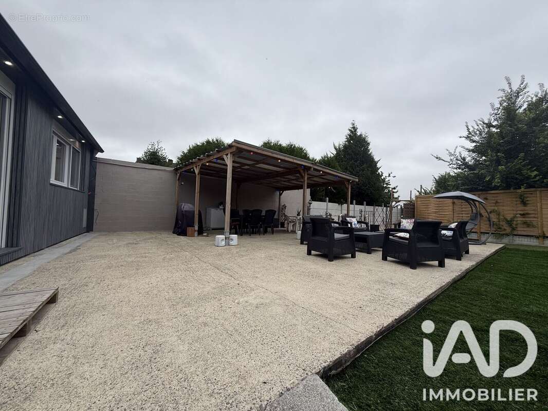Appartement 2611 m² à Saint-Nicolas  - photo 6