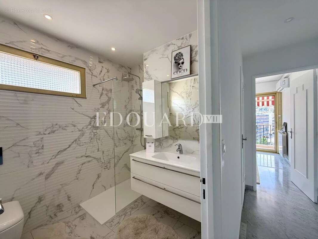 Appartement à ROQUEBRUNE-CAP-MARTIN