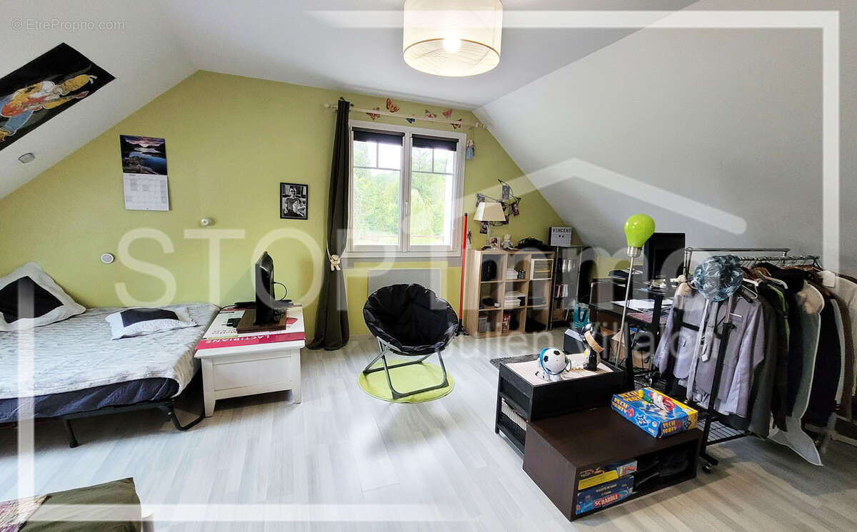 Maison à ESTREELLES