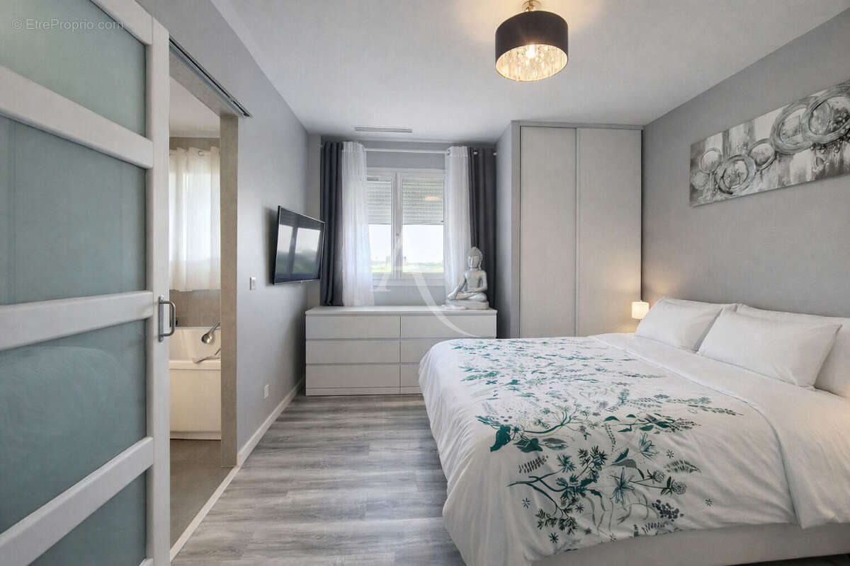 Propriété d'exception avec vue canal de 272 m² habitables sur terrain de 869 m² - photo 10