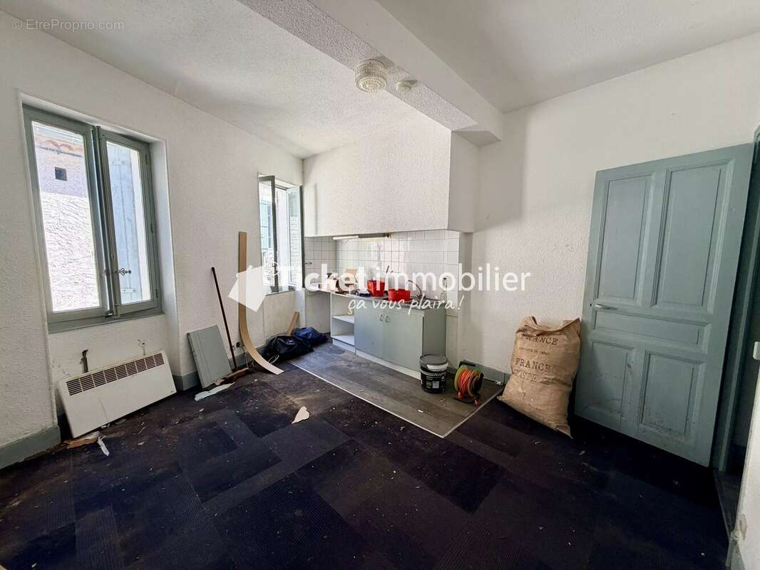 T2 à rénover – Centre-ville de Castres – 59 900 € - photo 2