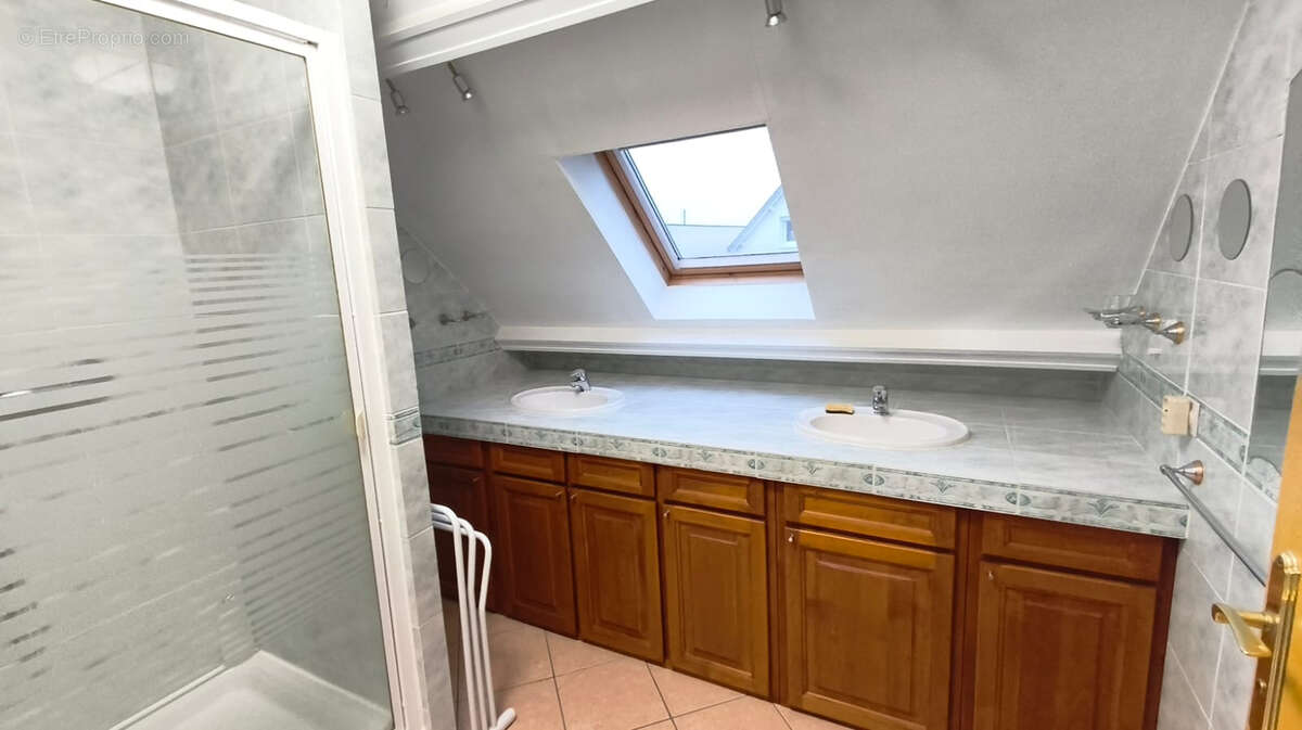 Maison à VIGNEUX-SUR-SEINE