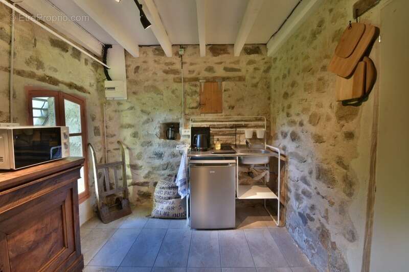Ensemble de 3 maisons avec grande piscine, dans son écrin de verdure de 2,5 hectares - photo 43