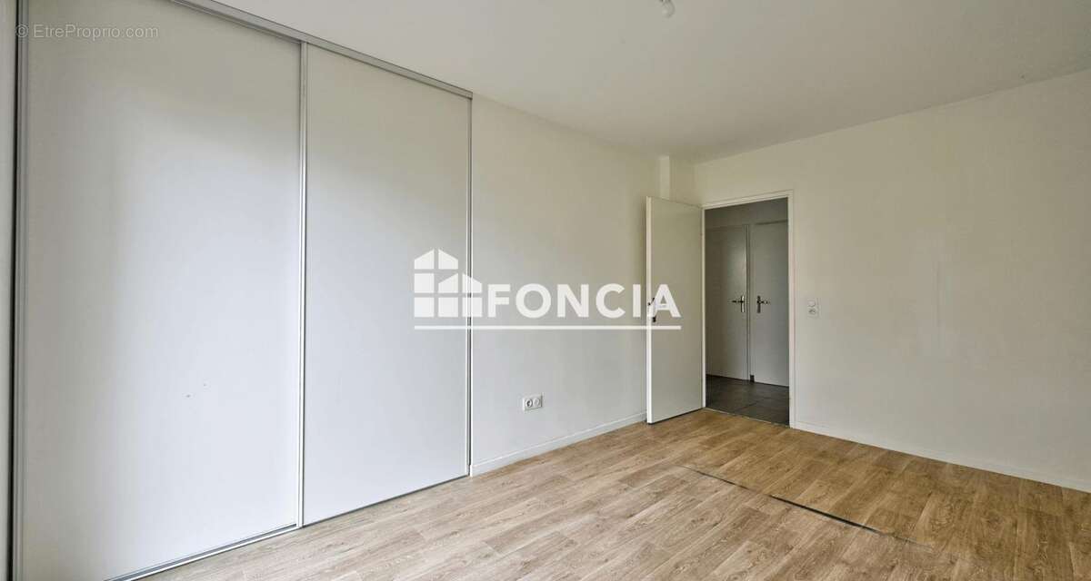Appartement à JOUY-LE-MOUTIER