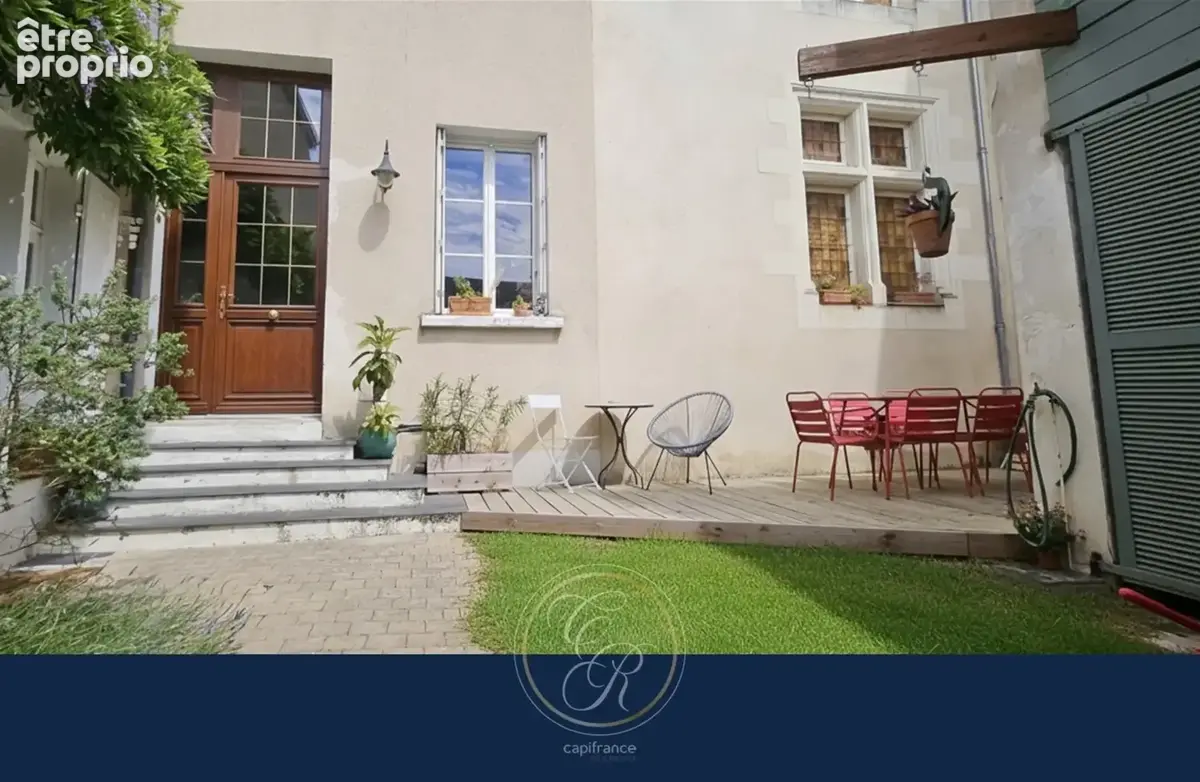 Maison de caractère au cœur de village ligérien - Volumes, charme et multiples possibilités - photo 5
